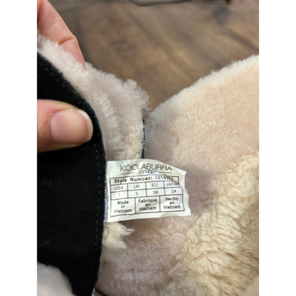 Koolaburra by UGG Black Ankle Boots & Booties Size 7 - Picture 7 of 7